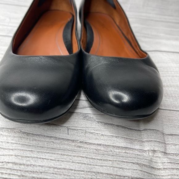 Vionic Women’s 6.5 Black Leather Hannah Round Toe Ballet Flats - Picture 3 of 7